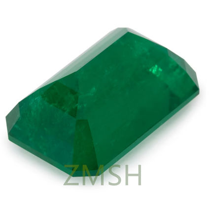 Emerald Green Sapphire Raw Gemstone Crafted By Lab For Exquisite Jewelry