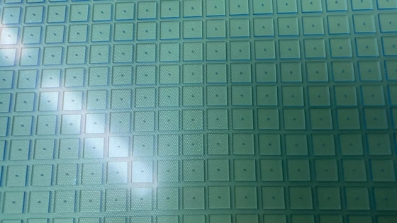 Good price Quartz / Borosilicate UV Glass Plate Punching Holes 4.4 X 4.4 X 0.5mmt online